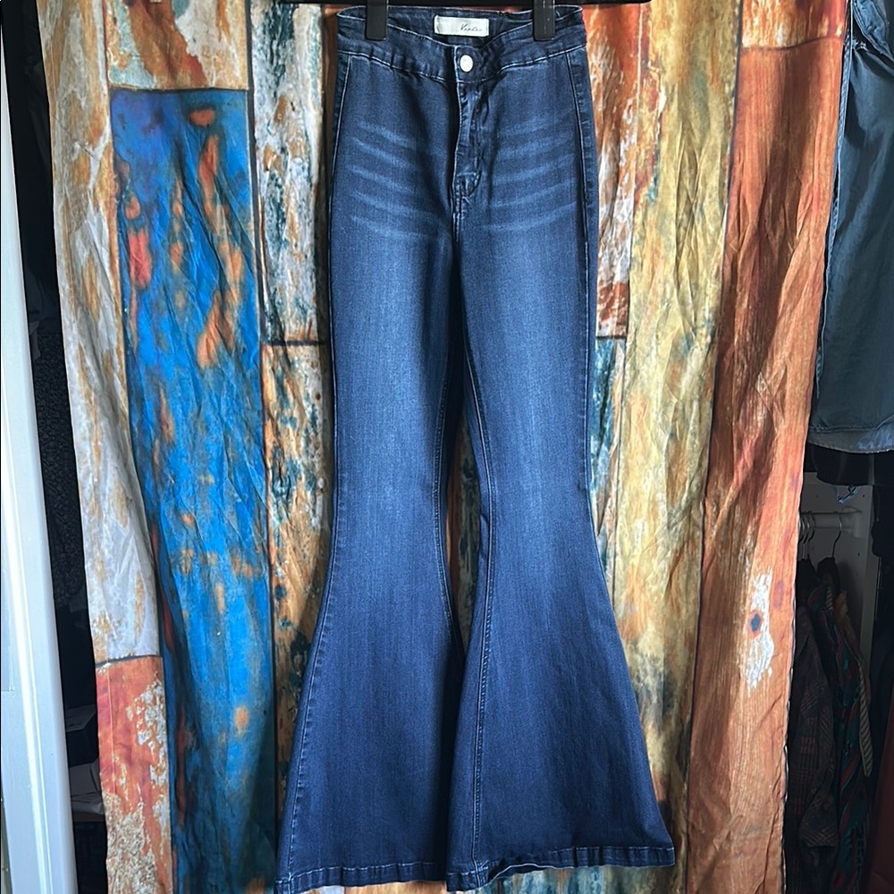 Kancan bell bottom jeans